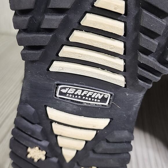 Baffin Cadee Charcoal Snow Boot Big Kid Size 4 - Picture 8 of 14